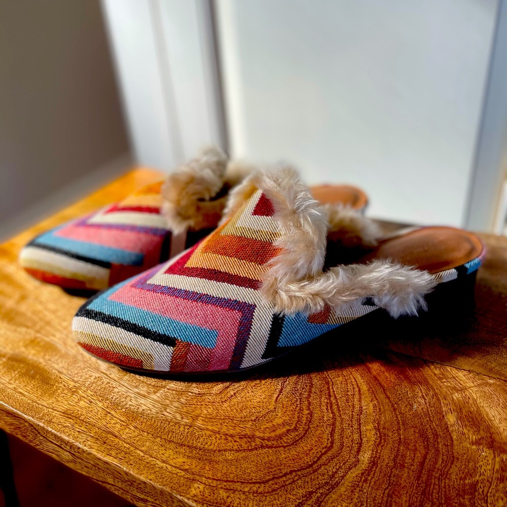 Brand New Universal Thread Furry Flats